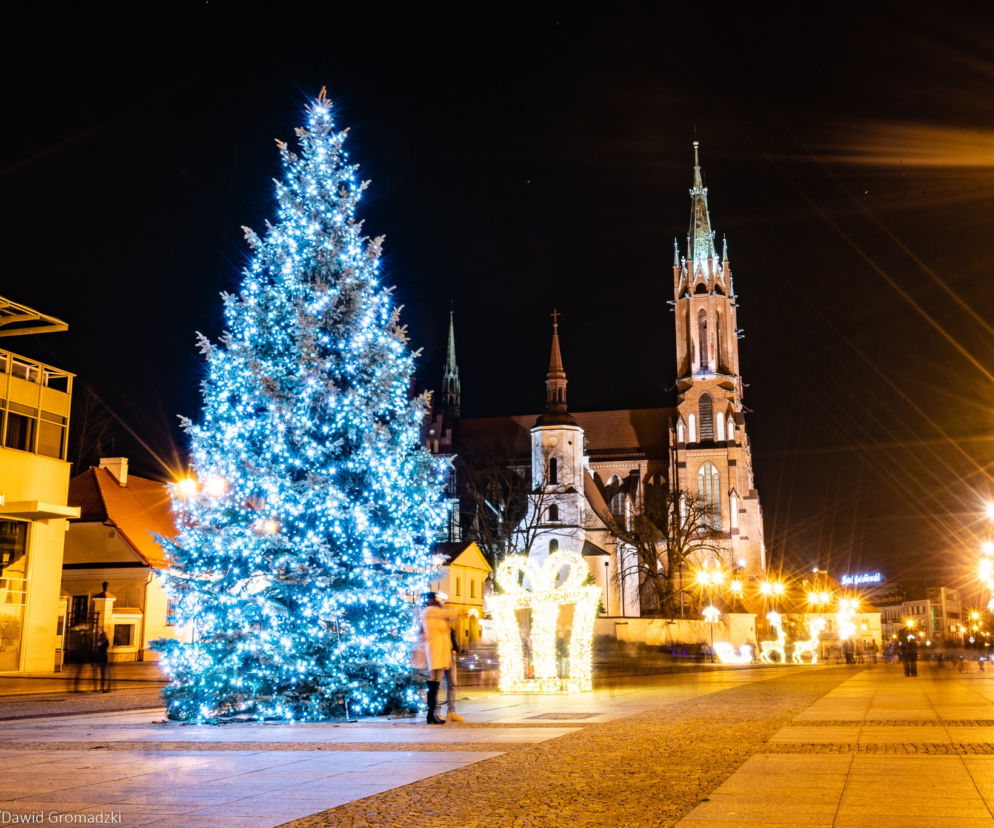 Białystok. Świąteczne iluminacje rozbłysły w mieście. Coś pięknego. Musisz to zobaczyć!