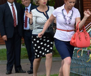 Ranczo 9 sezon. Senator Kozioł (Cezary Żak), Czerepach (Artur Barciś), Lodzia (Magdalena Kuta), Halina (Violetta Arlak)