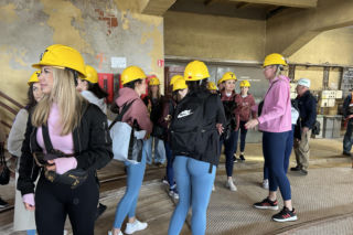 Trening fitness na stepie 600 metrów pod ziemią. Poznanianki zawalczyły o rekord Guinnessa