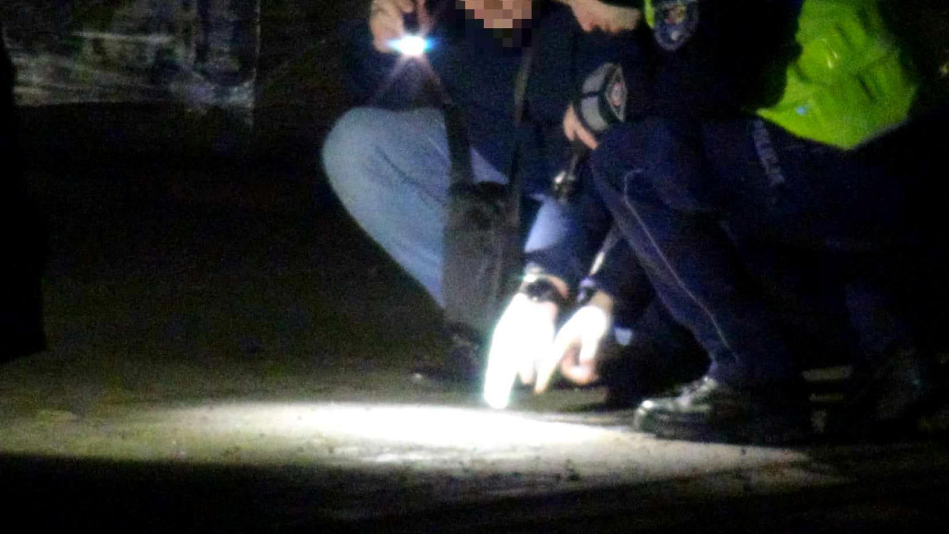 Śmiertelnie potrącił 2-letnie dziecko i uciekł. Malca na poboczu znalazł ojciec
