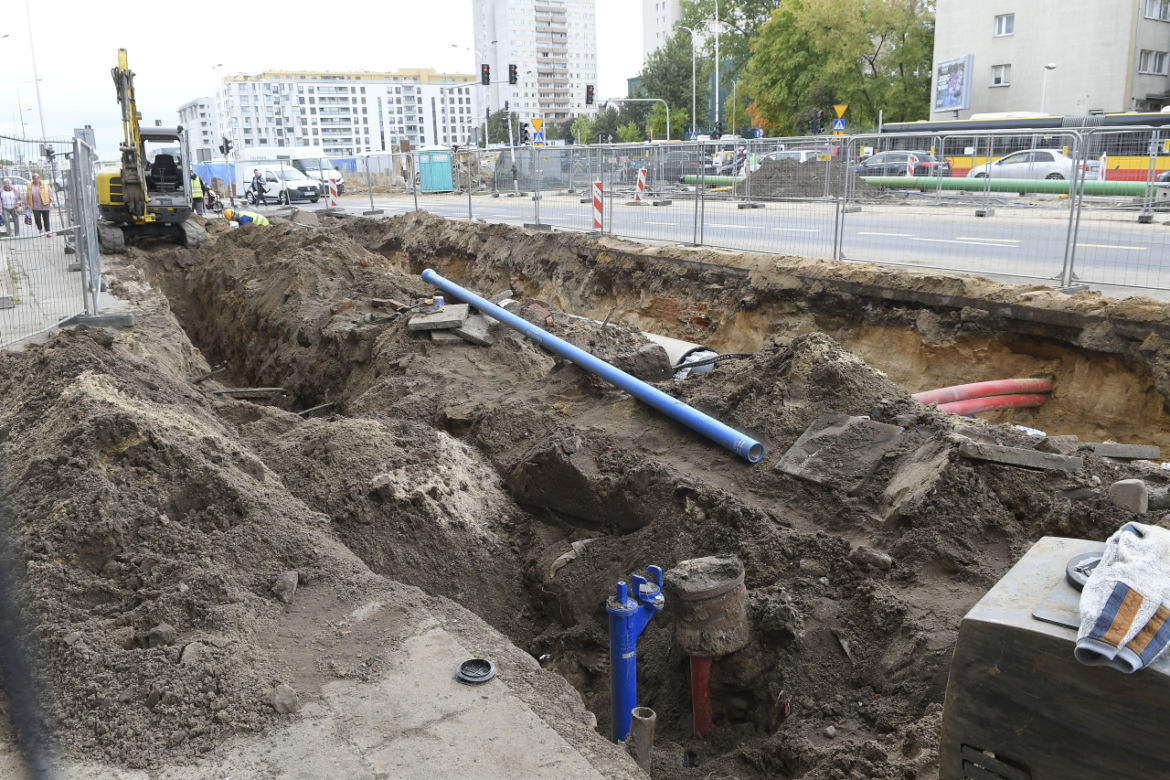 Pięć dni będą bez ogrzewania i ciepłej wody. Mieszkańcy cierpią przez budowę tramwajarzy 