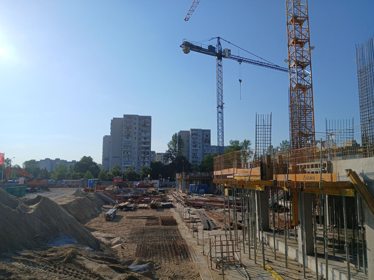 Budowa inwestycji Ale! KEN przy metrze Imielin w Warszawie