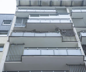 Śmieci, smród i strach na Gocławiu. Sąsiad zbieracz terroryzuje mieszkańców. On potrzebuje pomocy