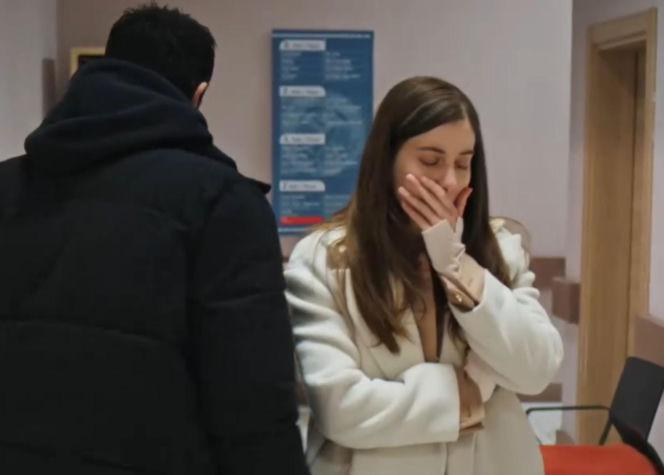 Złoty chłopak, odcinek 308: Piekielna awantura w rezydencji. Aysen spada ze schodów po starciu z Suną [ZDJĘCIA]