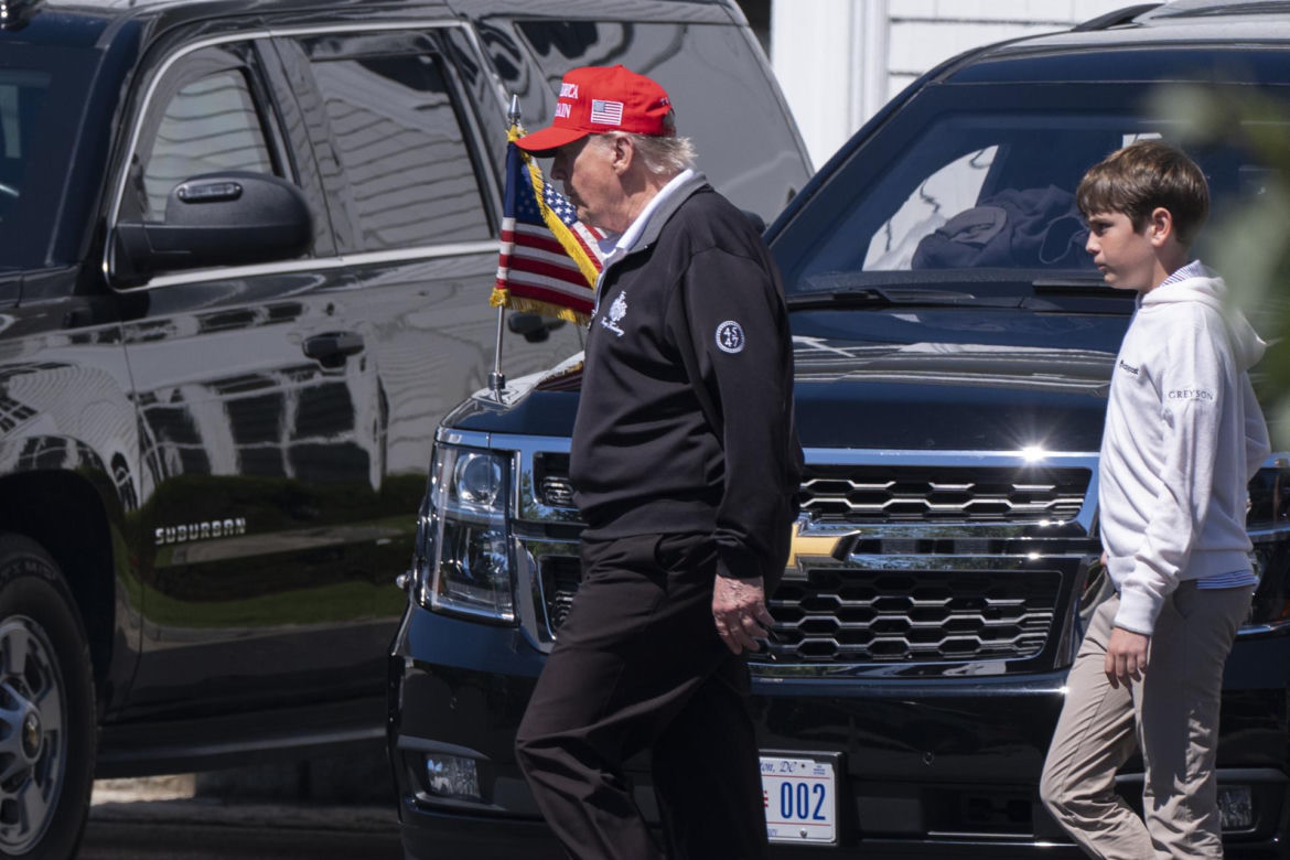 "Trump nie żyje". Szokujace plotki w sieci.