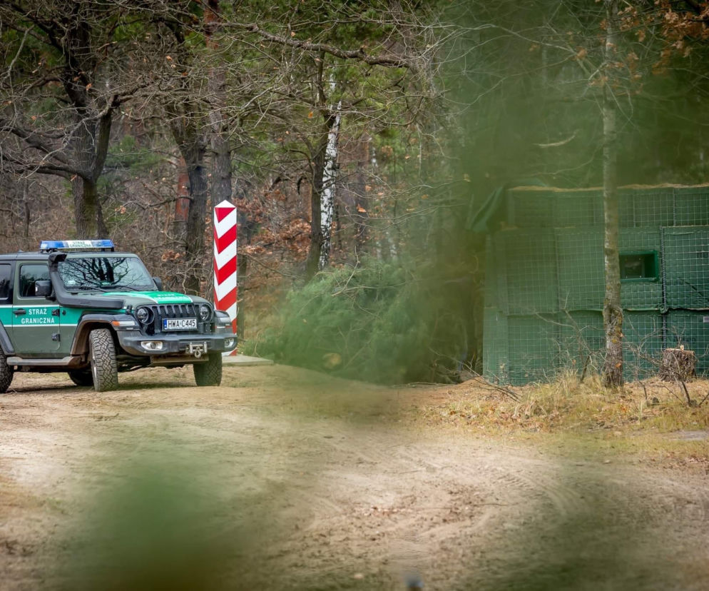 Połowce. Grupa 60 migrantów próbowała siłowo przekroczyć granicę. Część osób rzucała kamieniami