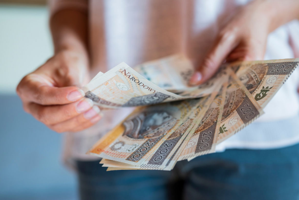 uszkodzone banknoty