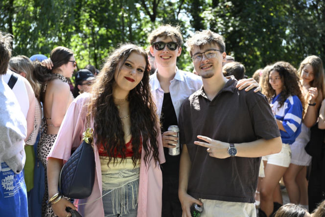 Tłumy w Warszawie! Czekają na koncert Bad Bunny'ego