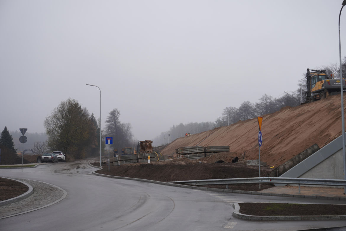 Wielkie otwarcie tunelu pod torami w Niewodnicy Kościelnej. Tak przebiegają prace w ramach Rail Baltica [ZDJĘCIA]