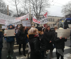 Pracownicy sądów protestują we Wrocławiu