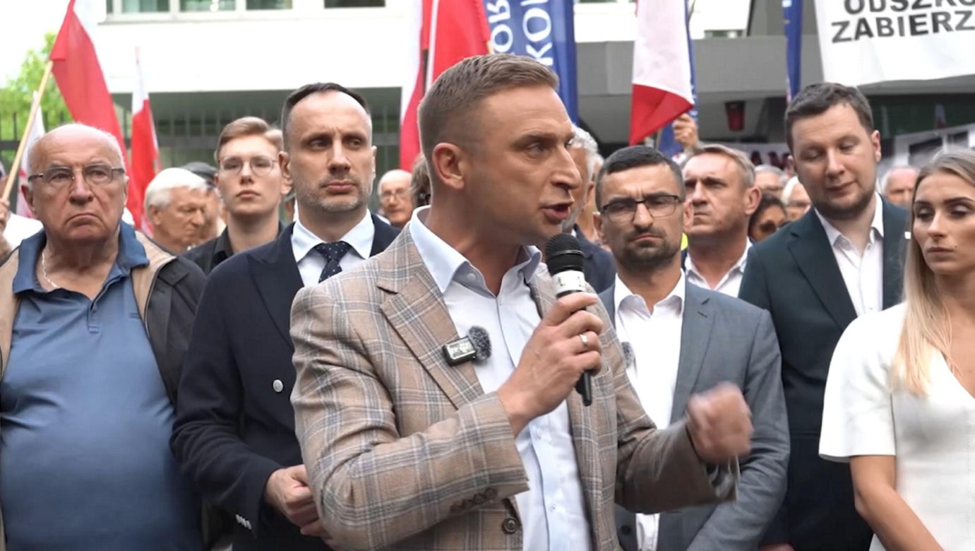 Manifestacja ROG w Warszawie. Żądali reparacji