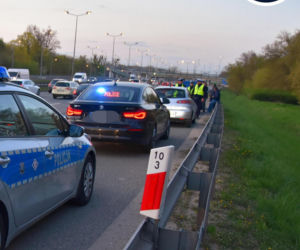 Horror na S8. Obywatelskie zatrzymanie pijanego kierowcy. Wydmuchał prawie 3 promile