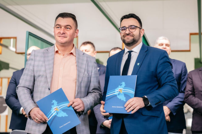 Powiat rzeszowski i łańcucki z porozumieniem o wsparciu w kryzysach. Chodzi o sprzęt, logistykę i ewakuację