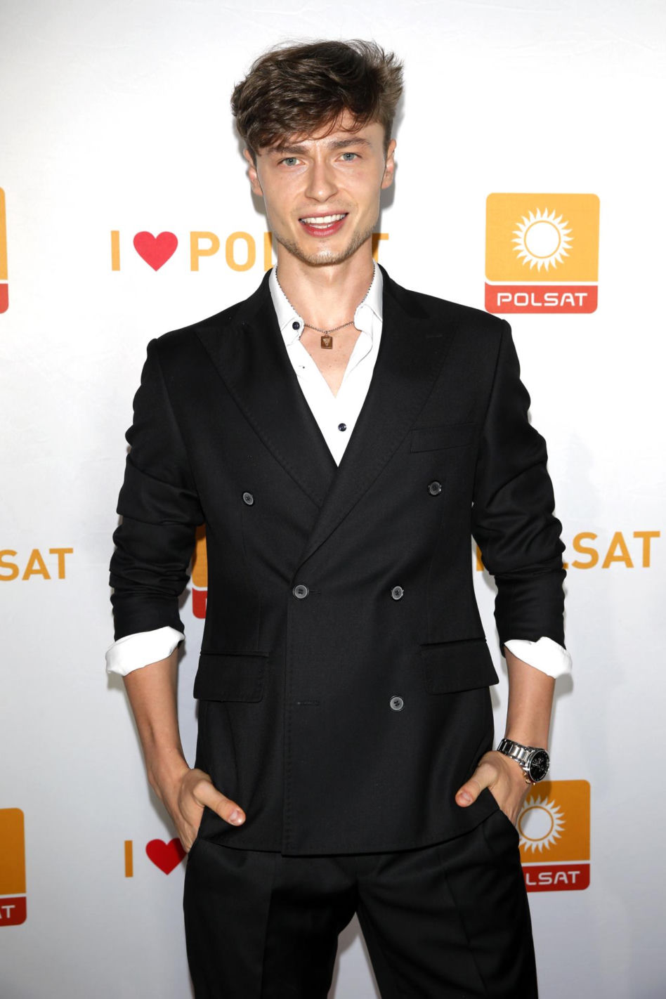 Tak przez lata zmieniał się Patryk Pniewski. Zaczynał jako idol nastolatek w "Pierwszej miłości"