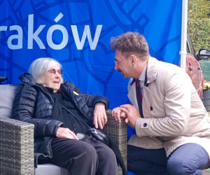 Nowy mural w Krakowie na cześć Andrzeja Wajdy. Żona reżysera nie kryje zachwytu