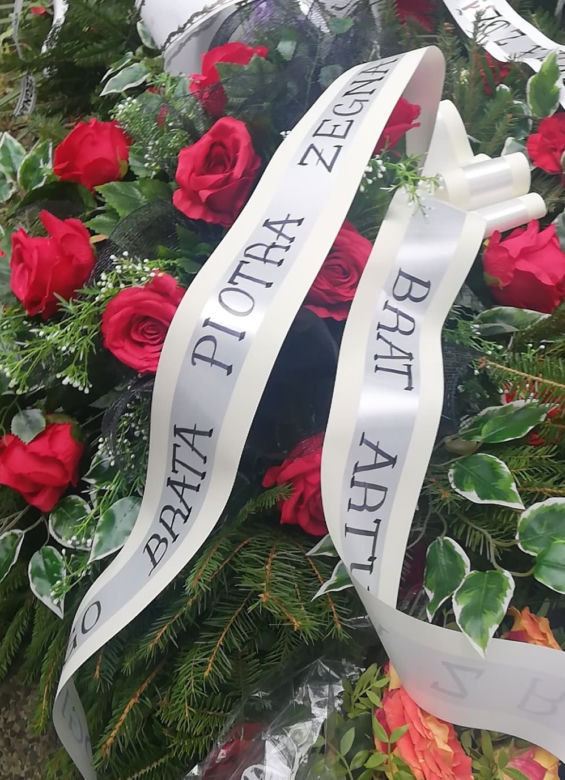Pogrzeb Piotra J. zadźganego przez ukochaną na weselu w Markach