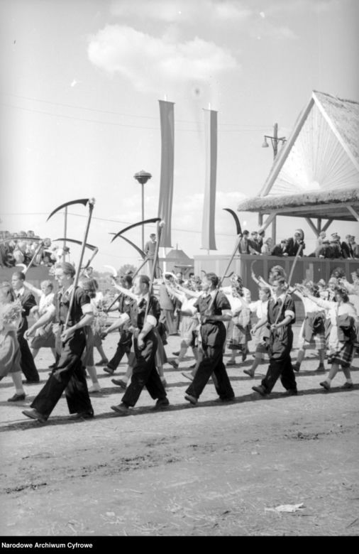 Tak kiedyś bawili się wrocławianie! Zobacz archiwalne zdjęcia [GALERIA]