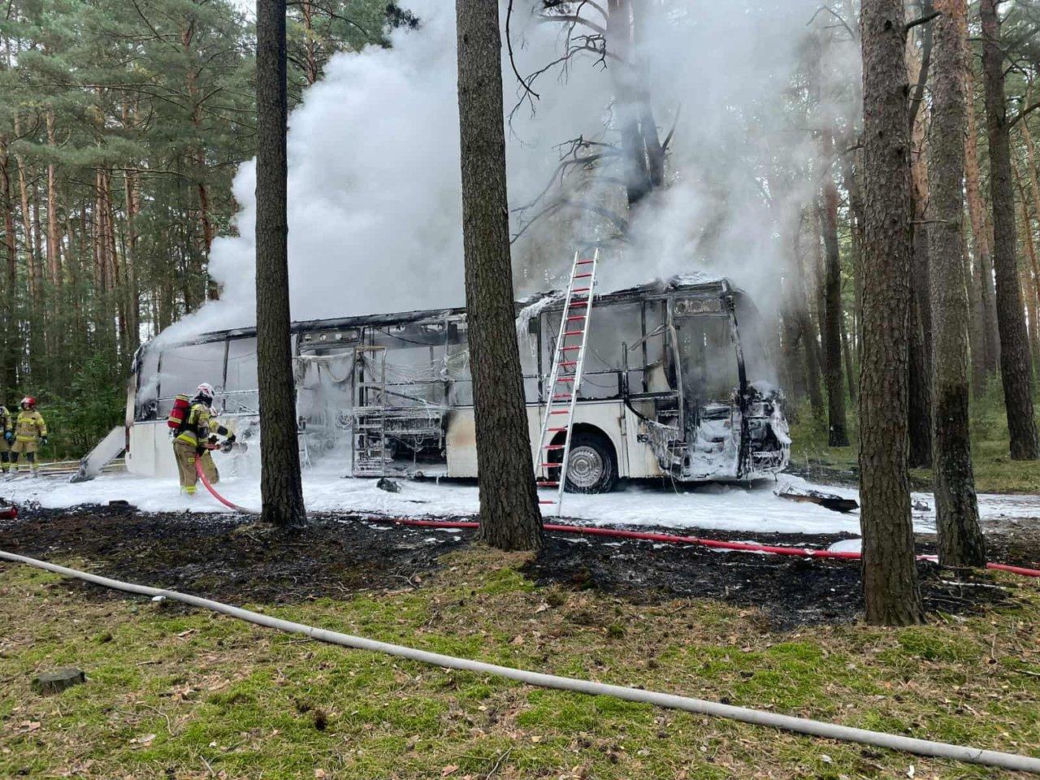 Pożar autobusu w miejscowości Sątopy