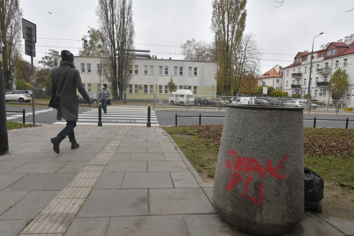 Protestujący pomazali Żoliborz!