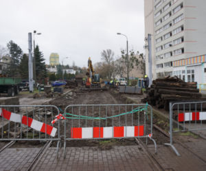 Remont torowiska na ul. Perłowej w Bydgoszczy. Prace nabierają tempa!