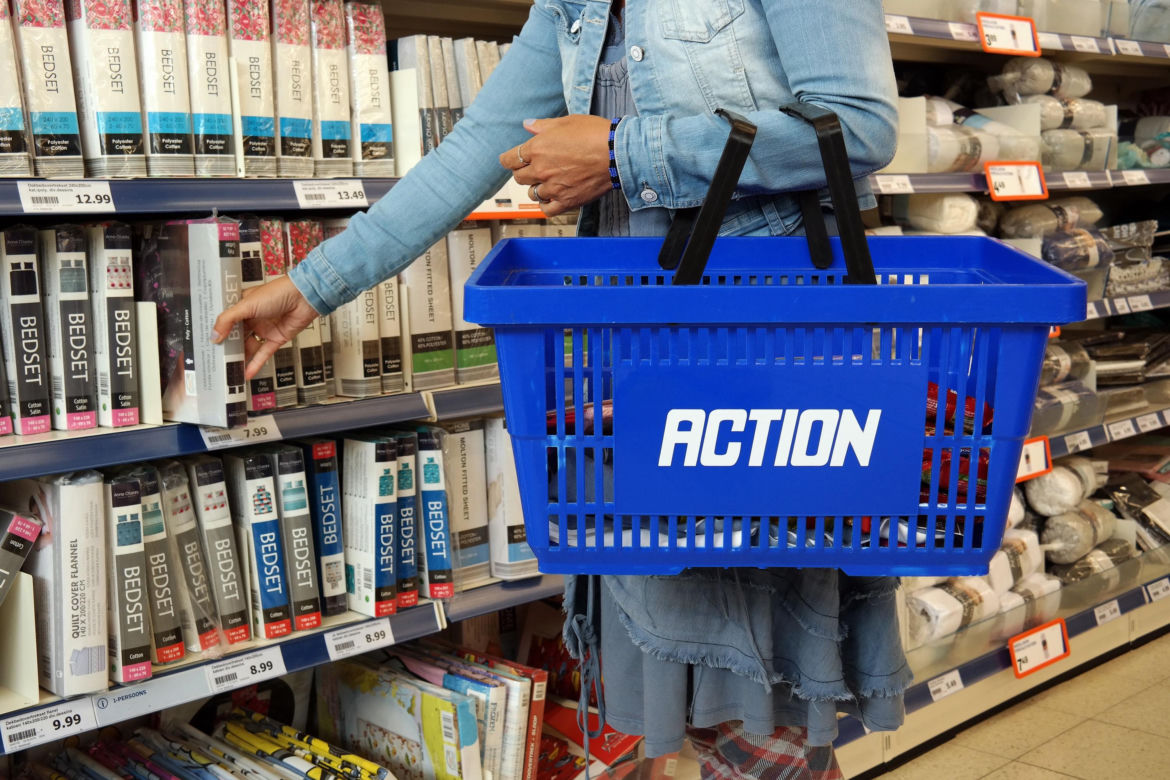 Action inwestuje w Polsce