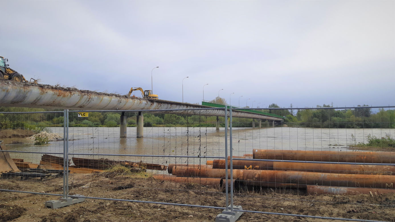 Częstościowe wyburzanie przeprawy nad Dunajcem