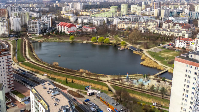Mazury i jezioro Balaton w centrum Warszawy. Mieszkanie tu to marzenie wielu 