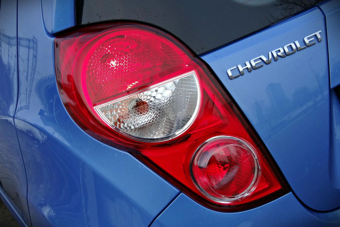 Chevrolet Spark lifting