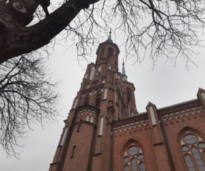 Jak wygląda Katedra pw. Niepokalanego Poczęcia NMP w Siedlcach z zewnątrz i w środku - marzec 2021