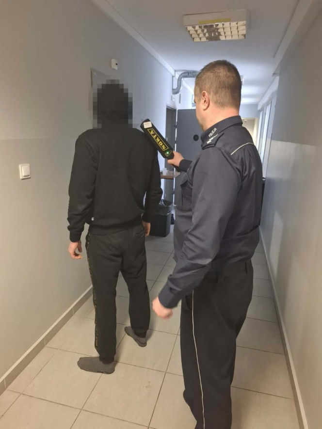 Trzech mężczyzn trafiło do aresztu, a kolejni mają dozór i zakaz zbliżania się do pokrzywdzonych