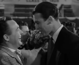 To najlepszy świąteczny film wszech czasów. Krytycy są zgodni, nie jest to wcale Kevin!