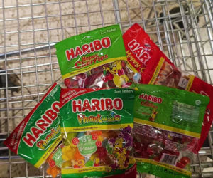 Żelki Haribo w polskich i niemieckich sklepach
