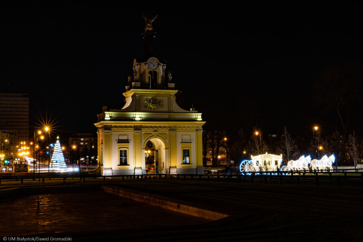 Białystok. Świąteczne iluminacje rozbłysły w mieście. Coś pięknego. Musisz to zobaczyć!