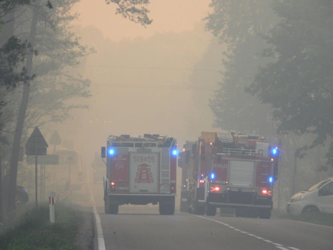 Strażacy walczą z potężnym pożarem na Mazowszu