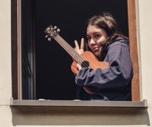 Gitarowy Rekord Guinnessa. Gitarzyści na balkonach