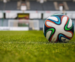 Stadion piłkarski w Mościcach coraz bliżej otwarcia