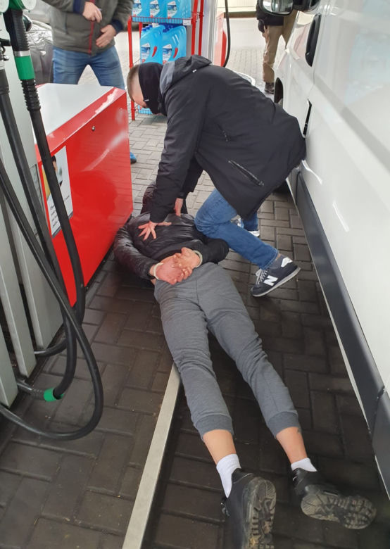 Szajka złodziei motocykli rozbita. Jednoślady przemycali do Polski busami
