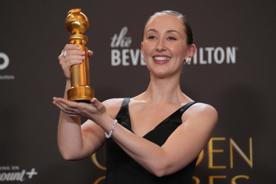 Pamela znów jest blondynką! Zobacz kreacje ze Złotych Globów