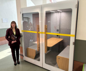 ANS montuje dla studentów kabiny akustyczne. Pierwsze już są [ZDJĘCIA]