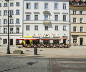 Warszawa dawniej i dziś. Krakowskie Przedmieście 55. Przed wojną ten gmach zachwycał przepychem, dziś jest tylko cieniem dawnej chwały