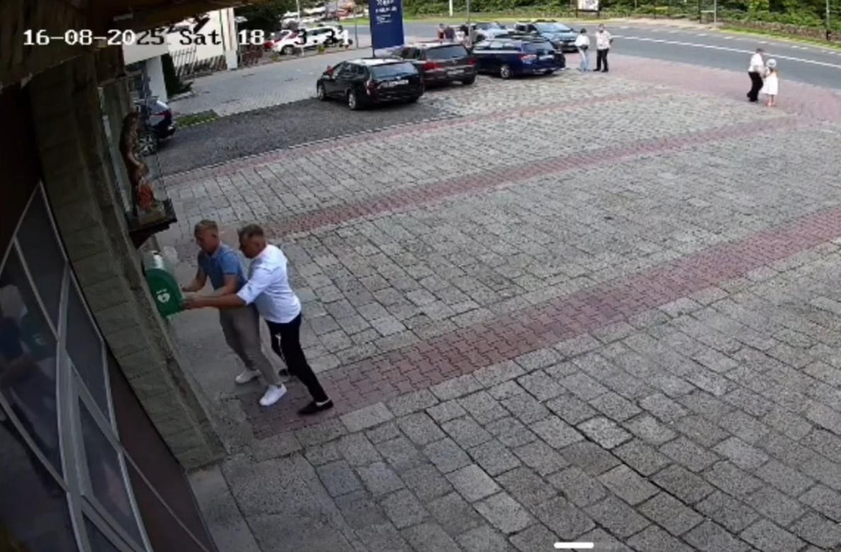 Tragedia w Szczyrku. Młody mężczyzna zmarł nagle przy remizie OSP