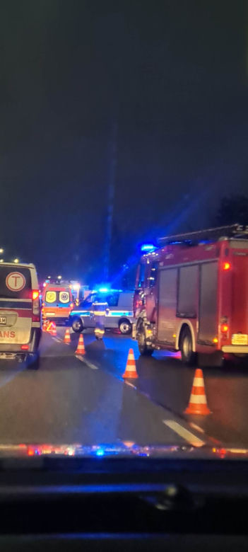 Wypadek na DTŚ z udziałem czterech samochodów