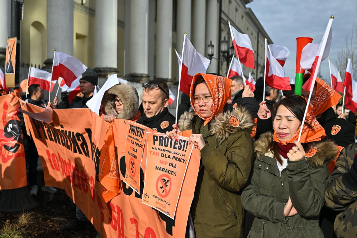 "Nasza sytuacja jest krytyczna". Najemcy z Marywilskiej znów protestują