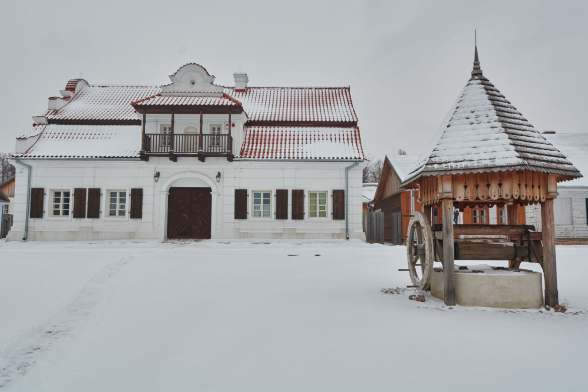 Zima w skansenie. Zobaczcie niezwykłe widoki z Muzeum Wsi Lubelskiej!