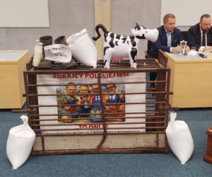 Protest rolników na spotkaniu z ministrem rolnictwa na Uniwersytecie w Siedlcach