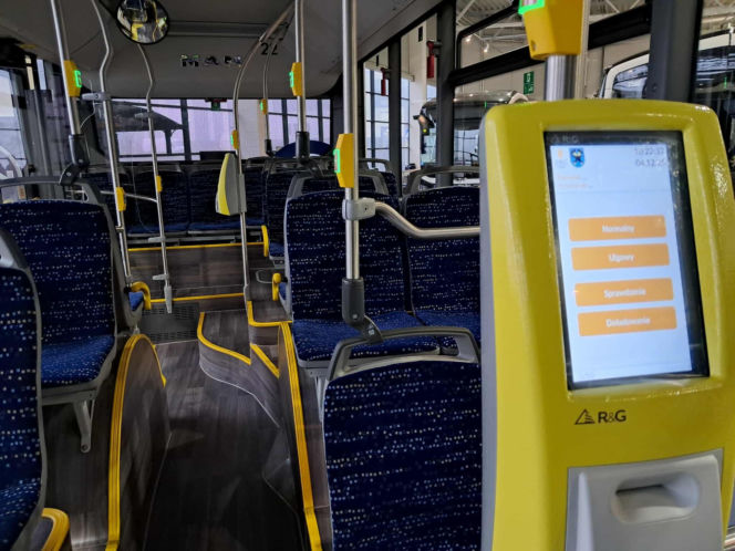 Pięć nowych autobusów elektrycznych trafia do komunikacji miejskiej w Starachowicach
