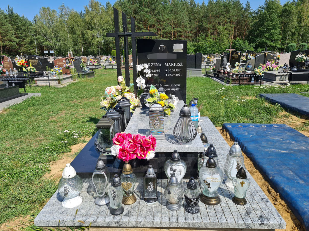 Przędzel: Grób Marzeny i Mariusza rok po tragedii w Jamnicy