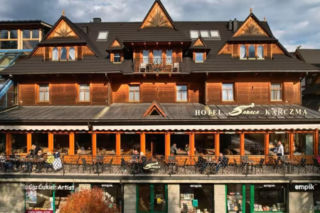 Luksusowy hotel posła PiS w centrum Zakopanego. Na nocleg niewielu będzie stać. Znamy ceny [GALERIA]