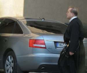 Ojciec Tadeusz Rydzyk jeździ Audi A6 C6