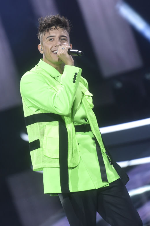  Dawid Kwiatkowski najprzystojniejszym polskim wokalistą. Pod jego zdjęciami sypią się  pochlebne komentarze!